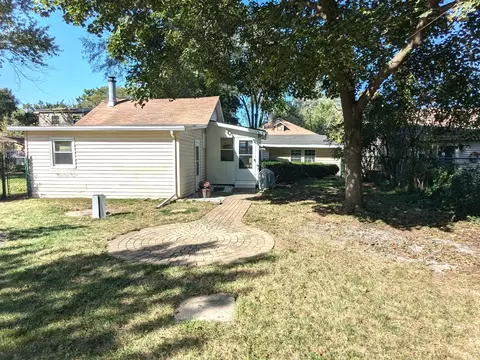 3205 E Bend Dr, Algonquin, IL 60102 photo 2