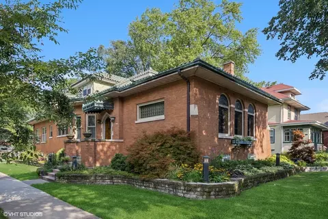 1147 Wenonah Ave, Oak Park, IL 60304
