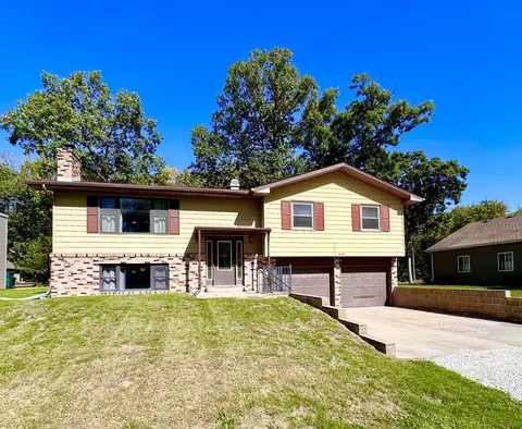 4655 W Nancy Dr, Kankakee, IL 60901