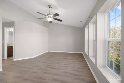 Living - 3151 Bromley Ln, Aurora, IL 60502 photo 4 of 4