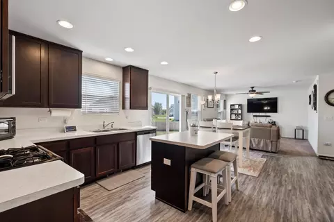 Kitchen - 1014 Freeman St, Plano, IL 60545 photo 3 of 3