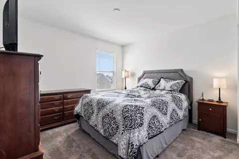 Bedroom - 1014 Freeman St, Plano, IL 60545 photo 4 of 4