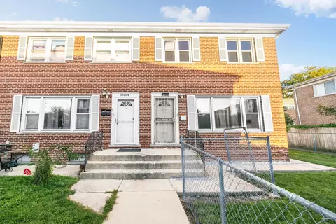 9344 Noel Ave #A, Des Plaines, IL 60016