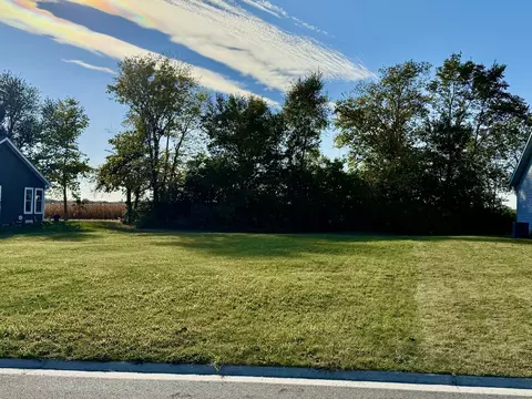340 Cassidy Ct, Utica, IL 61373
