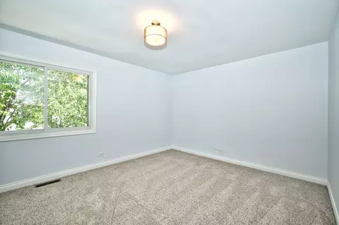 4635 Huntington Blvd, Hoffman Estates, IL 60192 photo 24