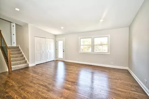 4635 Huntington Blvd, Hoffman Estates, IL 60192 photo 11