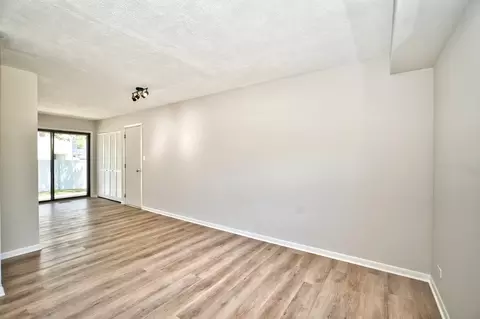 4635 Huntington Blvd, Hoffman Estates, IL 60192 photo 31
