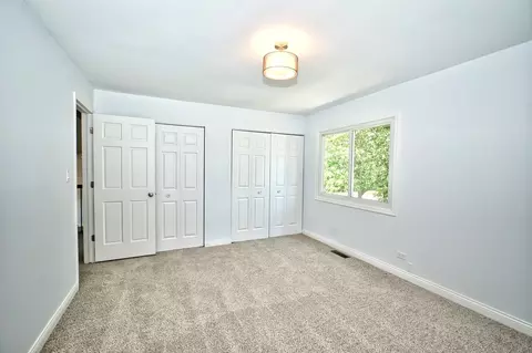 4635 Huntington Blvd, Hoffman Estates, IL 60192 photo 25