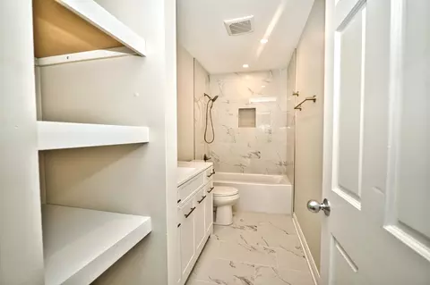 4635 Huntington Blvd, Hoffman Estates, IL 60192 photo 23