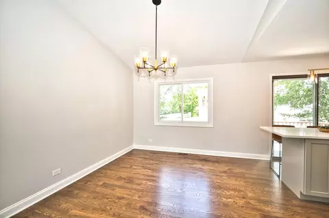 4635 Huntington Blvd, Hoffman Estates, IL 60192 photo 13