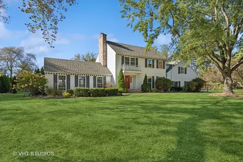 10 Gregory Ln, South Barrington, IL 60010