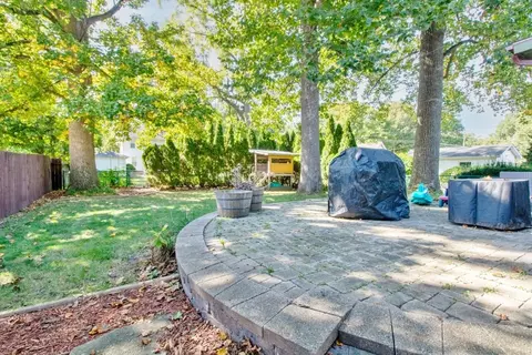 2005 E Taylor St, Bloomington, IL 61701 photo 37
