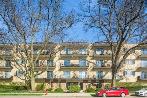 6020 Lincoln Ave #302, Morton Grove, IL 60053
