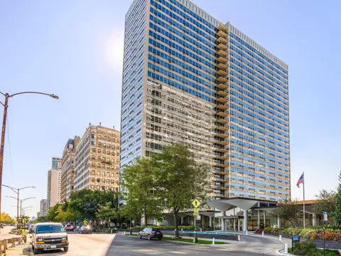 3550 N Lake Shore Dr #425, Chicago, IL 60657