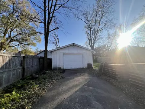 1000 E Washington St, Clinton, IL 61727 photo 16