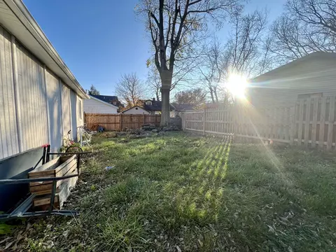 1000 E Washington St, Clinton, IL 61727 photo 17