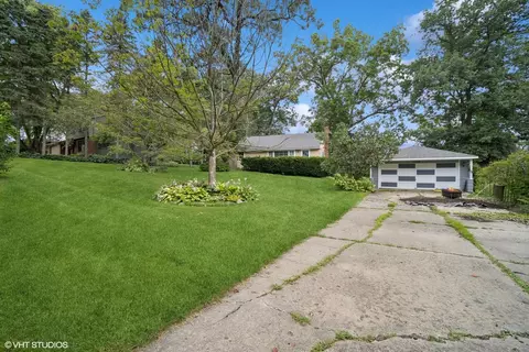 21334 W Pepper Dr, Lake Zurich, IL 60047