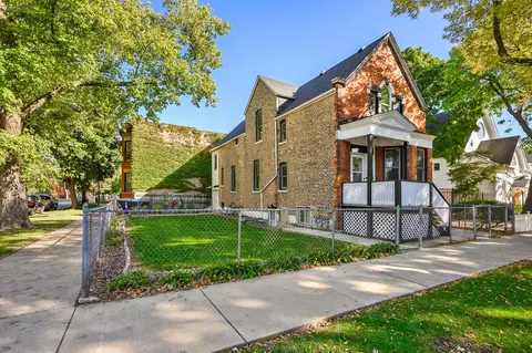 2453 N Washtenaw Ave, Chicago, IL 60647