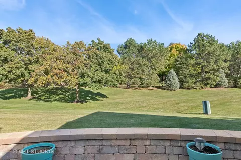 Exterior - 4095 Whitehall Ln, Algonquin, IL 60102 photo 5 of 5