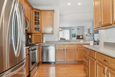 Kitchen - 4095 Whitehall Ln, Algonquin, IL 60102 photo 2 of 3