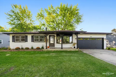 670 Kenilworth Ave, South Elgin, IL 60177