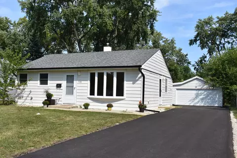 2200 Wren Ln, Rolling Meadows, IL 60008