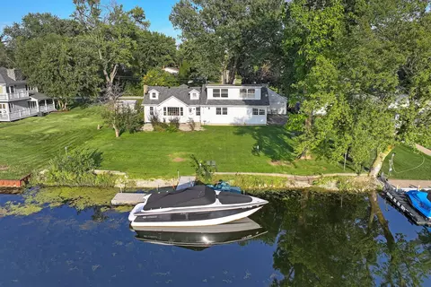 43398 N Park Ter, Antioch, IL 60002