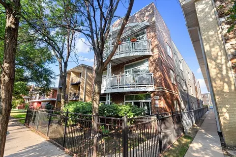 4837 N Central Ave #303, Chicago, IL 60630
