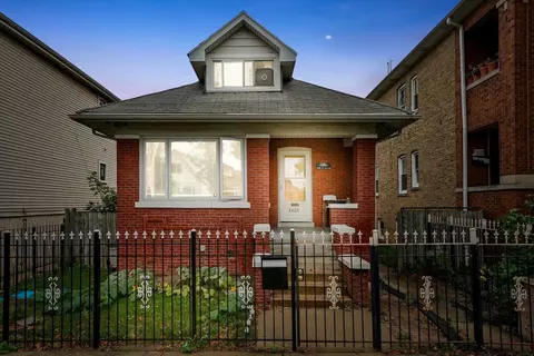2425 N Luna Ave, Chicago, IL 60639