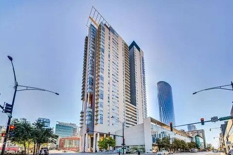 737 W Washington Blvd #2404, Chicago, IL 60661