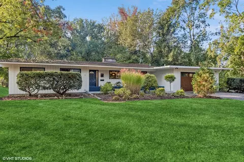 60 Golden Larch Ct, Naperville, IL 60540