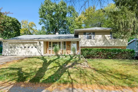 303 W Hillcrest Dr, Dekalb, IL 60115