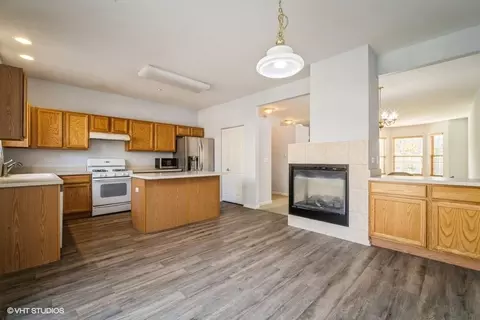 556 Prestwick Ln, Wheeling, IL 60090 photo 5