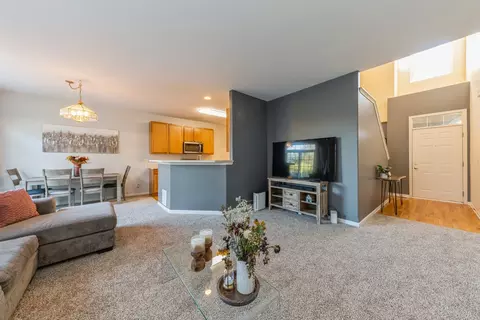 2997 Talaga Dr, Algonquin, IL 60102 photo 2