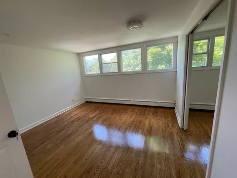 Bedroom - 1315 E 55th St, Chicago, IL 60615 photo 2 of 5