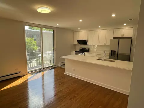 Kitchen - 1315 E 55th St, Chicago, IL 60615 photo 2 of 4