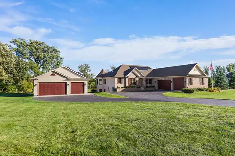 8908 S Hill Rd, Marengo, IL 60152