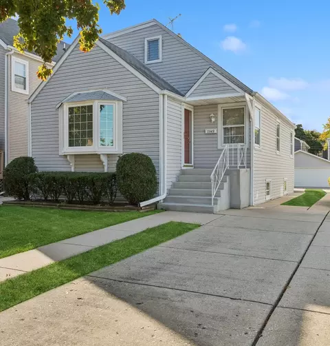 7749 W Palatine Ave, Chicago, IL 60631