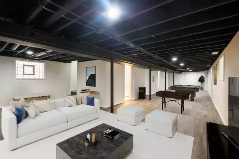 8143 S Wood St, Chicago, IL 60620 photo 16