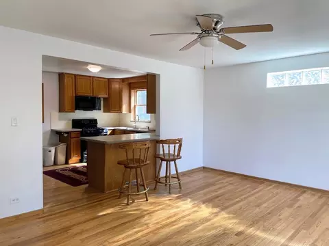 Living - 1509 N Wolf Rd, Berkeley, IL 60163 photo 2 of 3