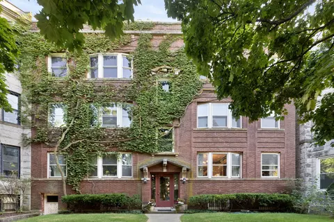1449 W Belle Plaine St #1W, Chicago, IL 60613