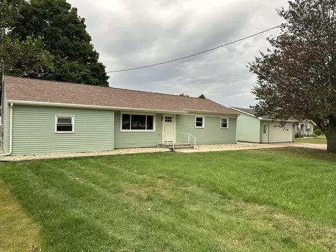 123 W 4th St, Gibson City, IL 60936