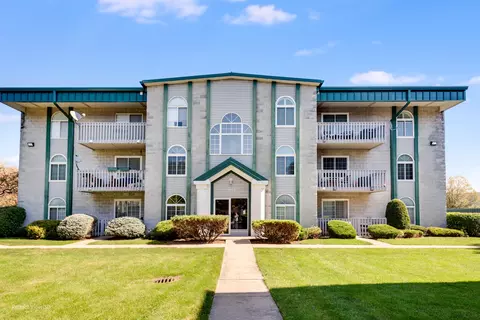 2883 Heritage Dr #1A, Joliet, IL 60435