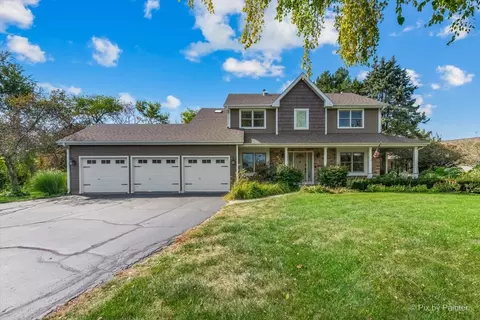 2019 Blue Pine Dr, Crystal Lake, IL 60012