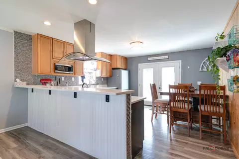 Kitchen - 411 Santa Barbara Rd, Lakemoor, IL 60051 photo 1 of 4