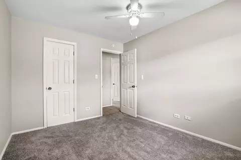 Bedroom - 648 Springfield Ct, Roselle, IL 60172 photo 5 of 7