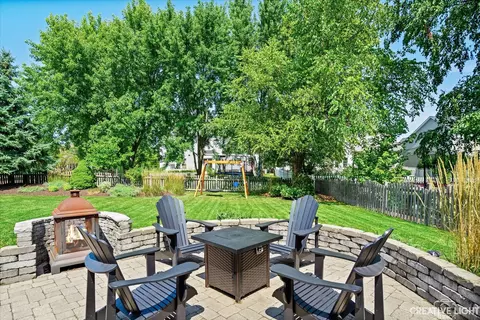 Exterior - 39 E W274 E Mallory Dr, Geneva, IL 60134 photo 5 of 6
