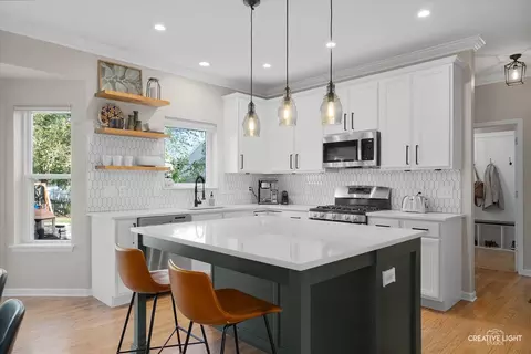 Kitchen - 39 E W274 E Mallory Dr, Geneva, IL 60134 photo 1 of 4