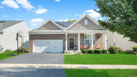 2568 Basin Trail Ln, Naperville, IL 60563