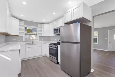 Kitchen - 2811 Stafford Dr, Markham, IL 60428 photo 1 of 2